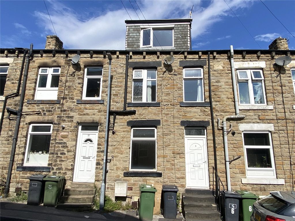 2 bed terraced house for sale in Bromley Street, Batley WF17, £97,500
