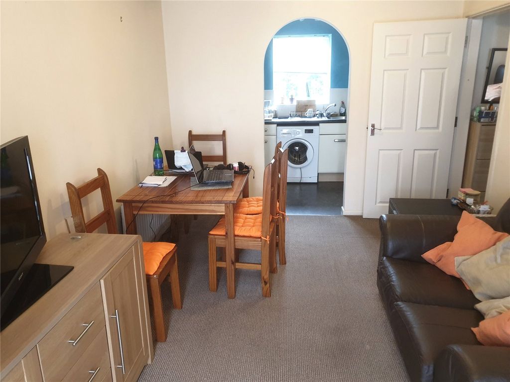 1 bed flat for sale in Borough Way, Nuneaton, Warwickshire CV11, £110,000