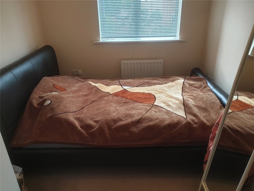 1 bed flat for sale in Borough Way, Nuneaton, Warwickshire CV11, £110,000