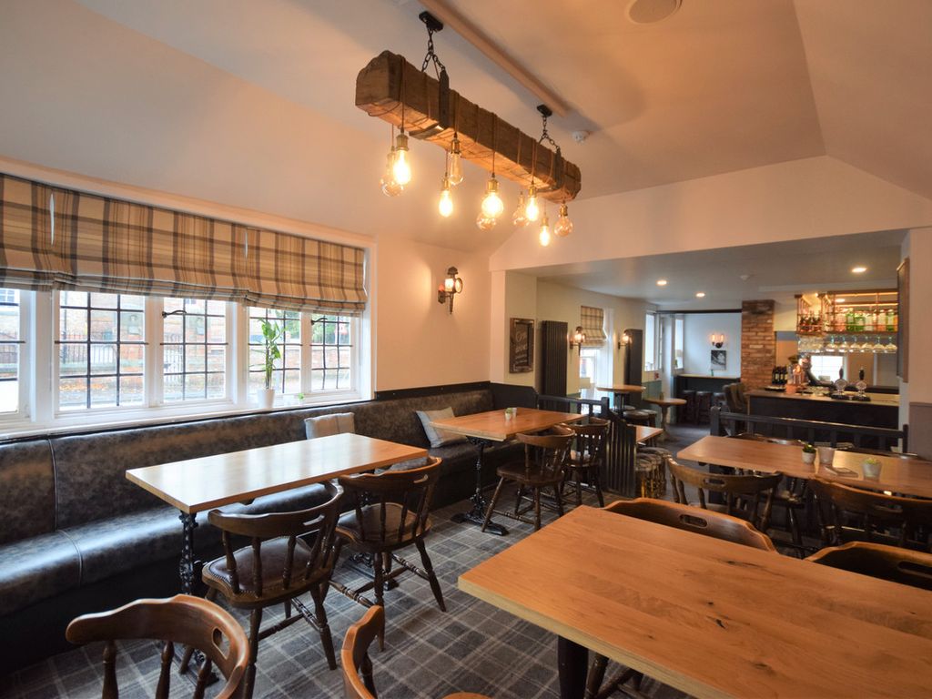 Pub/bar for sale in Coach And Horses, Malton YO17, £400,000