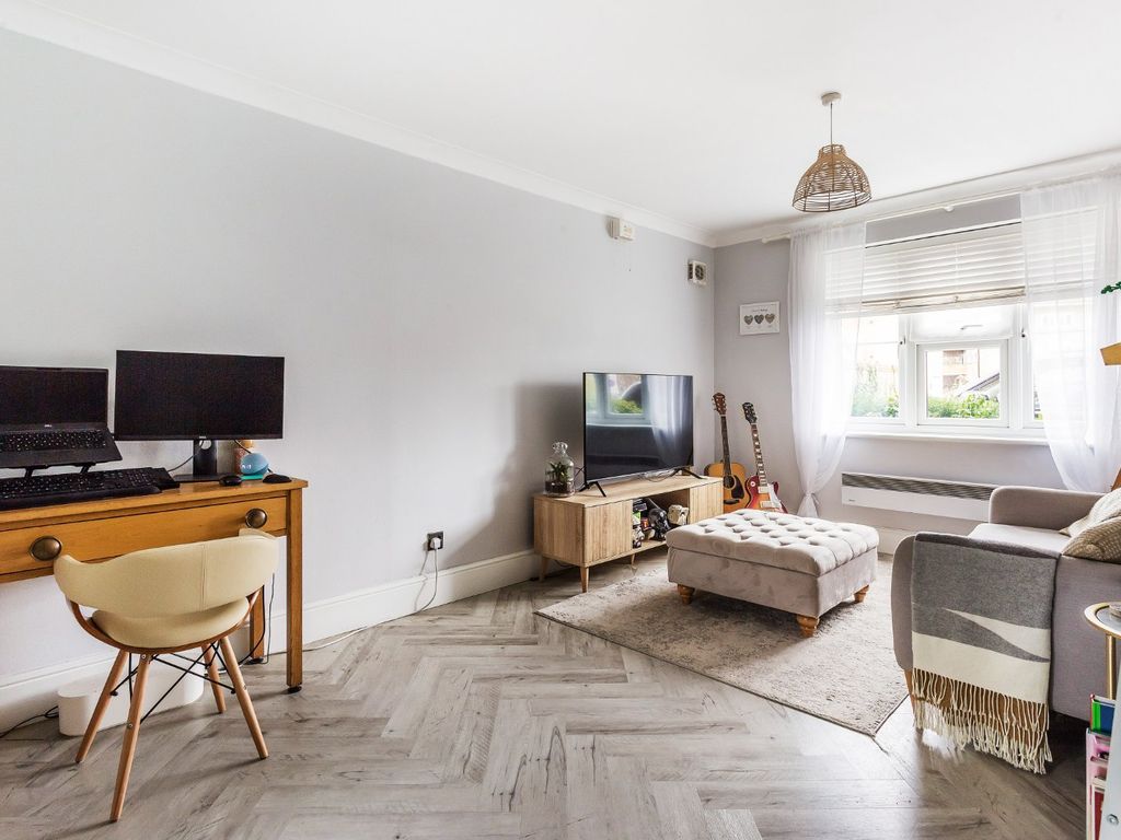 1 bed flat for sale in Adelina Mews, London SW12, £320,000