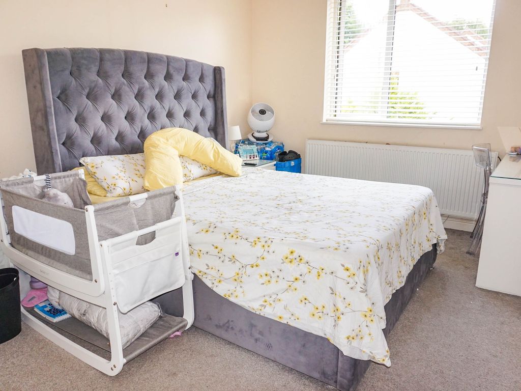 2 bed maisonette for sale in Birmingham Road, Sutton Coldfield B72, £180,000