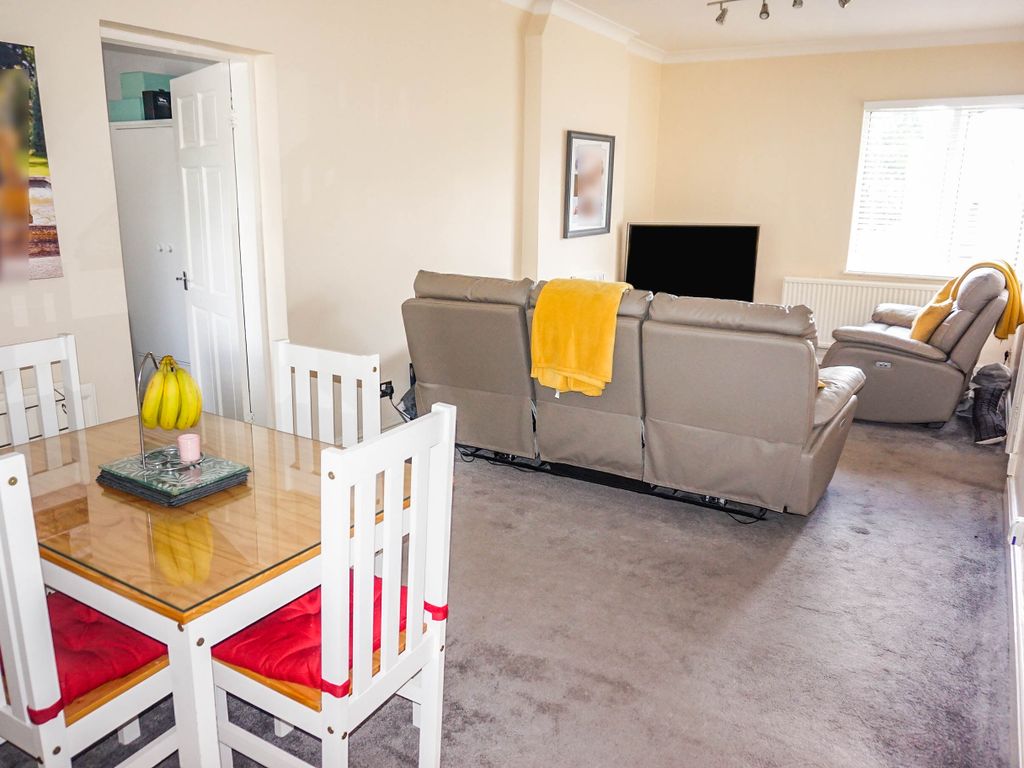 2 bed maisonette for sale in Birmingham Road, Sutton Coldfield B72, £180,000