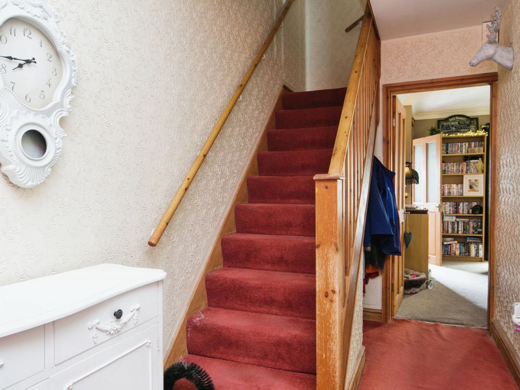 3 bed end terrace house for sale in Bro Syr Ifor, Tregarth, Bangor, Gwynedd LL57, £180,000