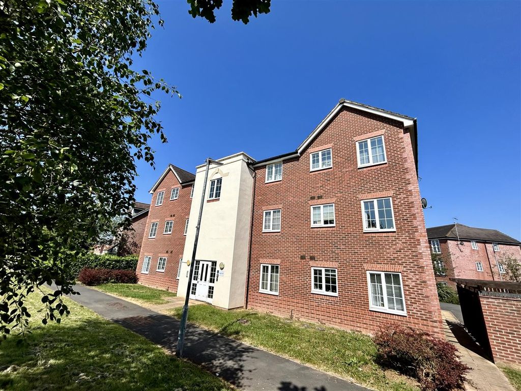 1 bed flat for sale in Broomfield Walk, Hereford HR2, £89,950