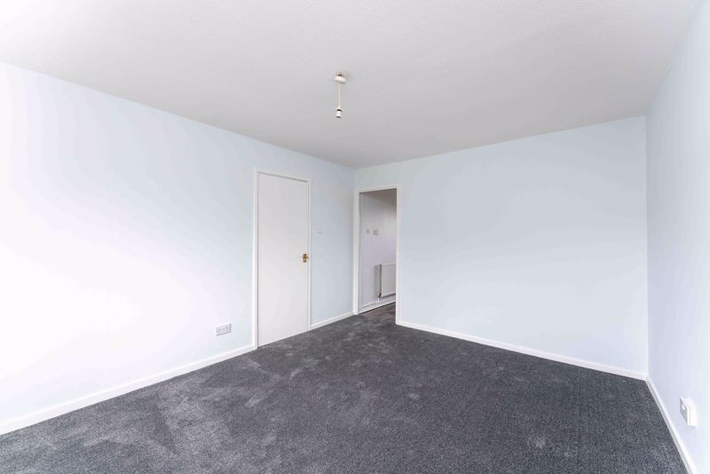 2 bed flat for sale in Mavisbank, Loanhead EH20, £145,000