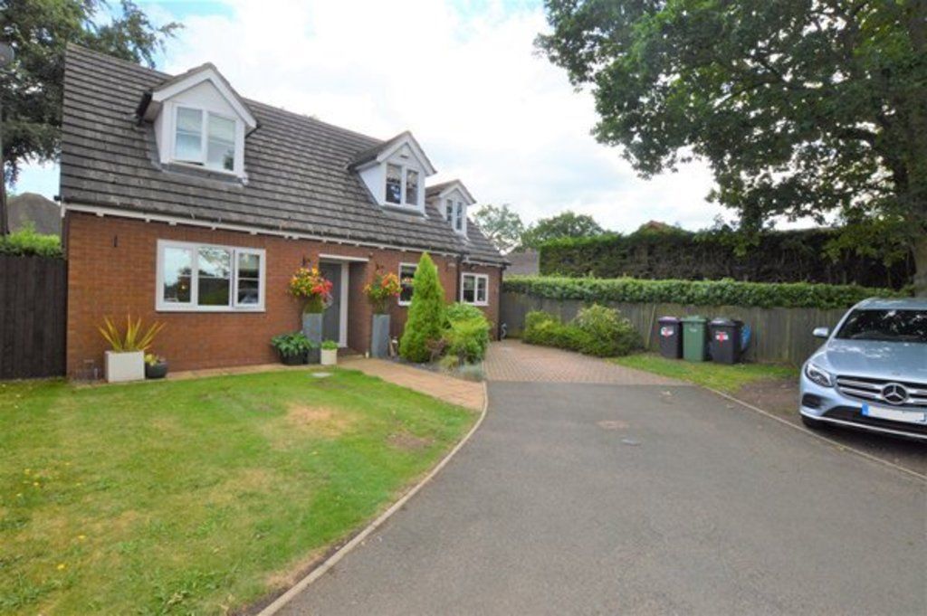 3 bed detached house for sale in Oak Tree Close, Market Drayton TF9, £329,950