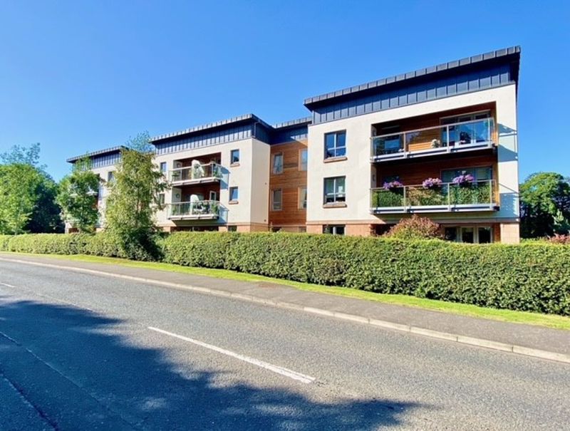 2 bed flat for sale in The Pines, Murdoch