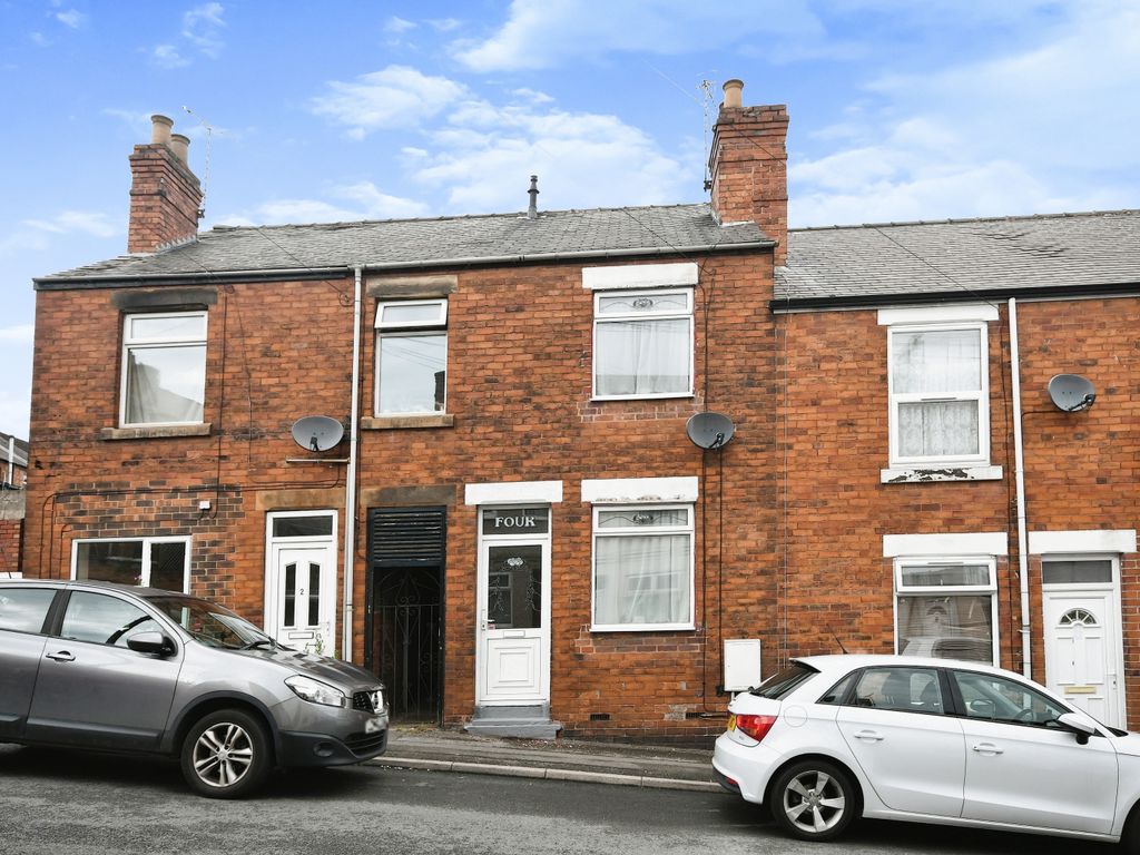 2 bed terraced house for sale in Holme Road, Chesterfield, Derbyshire S41, £130,000