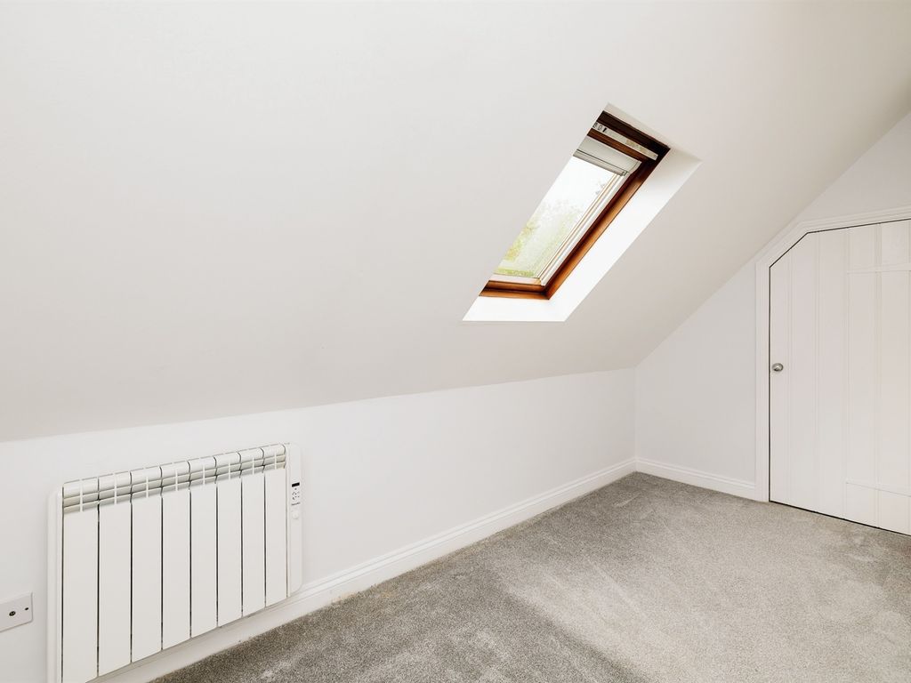 3 bed flat for sale in Nelson Street, Buckingham MK18, £200,000