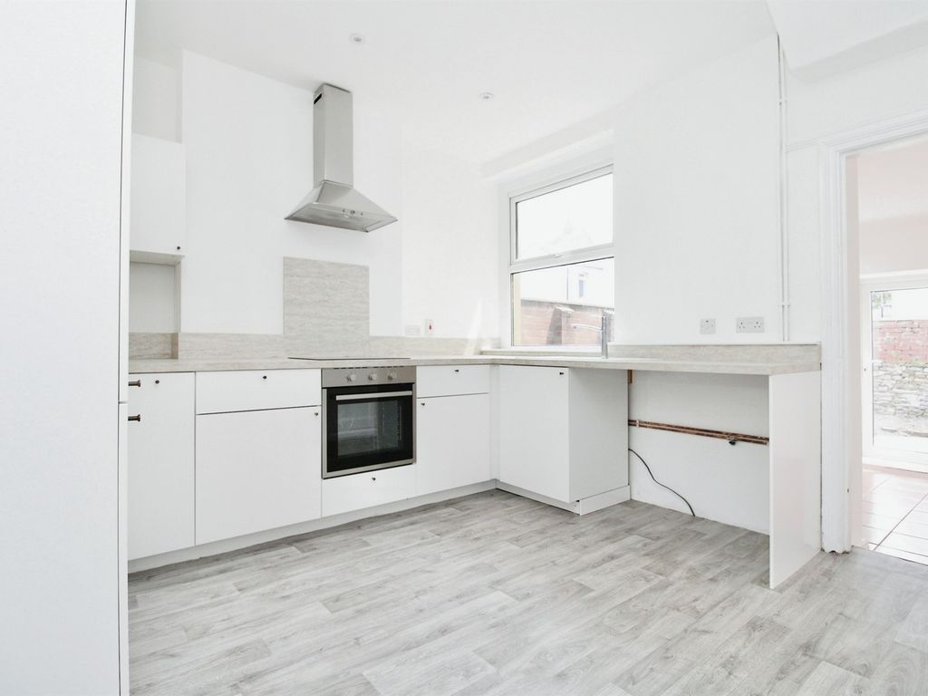 2 bed end terrace house for sale in Pomeroy Street, Cardiff CF10, £250,000