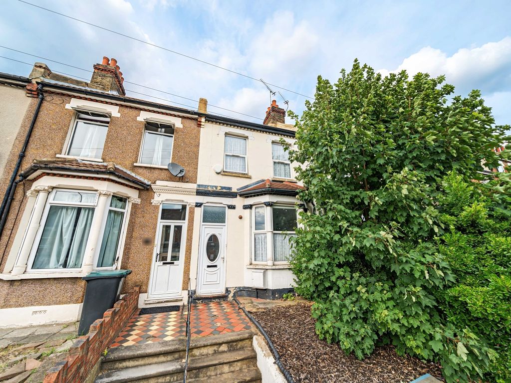 3 bed terraced house for sale in Old Road West, Gravesend DA11, £325,000