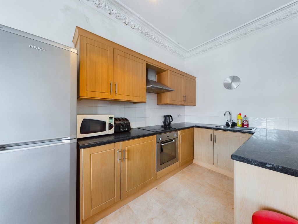 1 bed flat for sale in Old Church Road, Clevedon, North Somerset BS21, £165,000