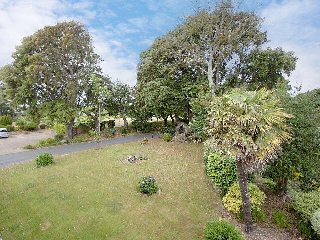 1 bed flat for sale in Blanchelande Park, St Martin's, Guernsey GY4, £269,000
