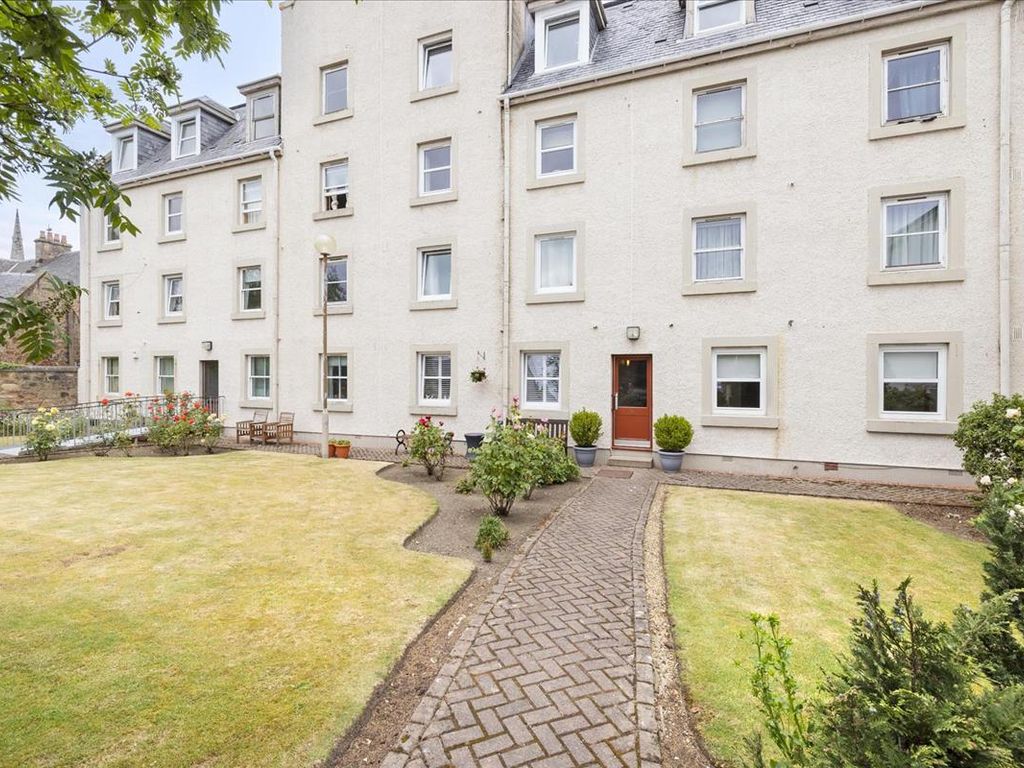2 bed flat for sale in 14A Buccleuch Street, Dalkeith EH22, £145,000
