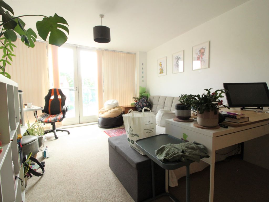 2 bed flat for sale in Lee Bank Middleway, Park Central, Birmingham City Centre B15, £180,000