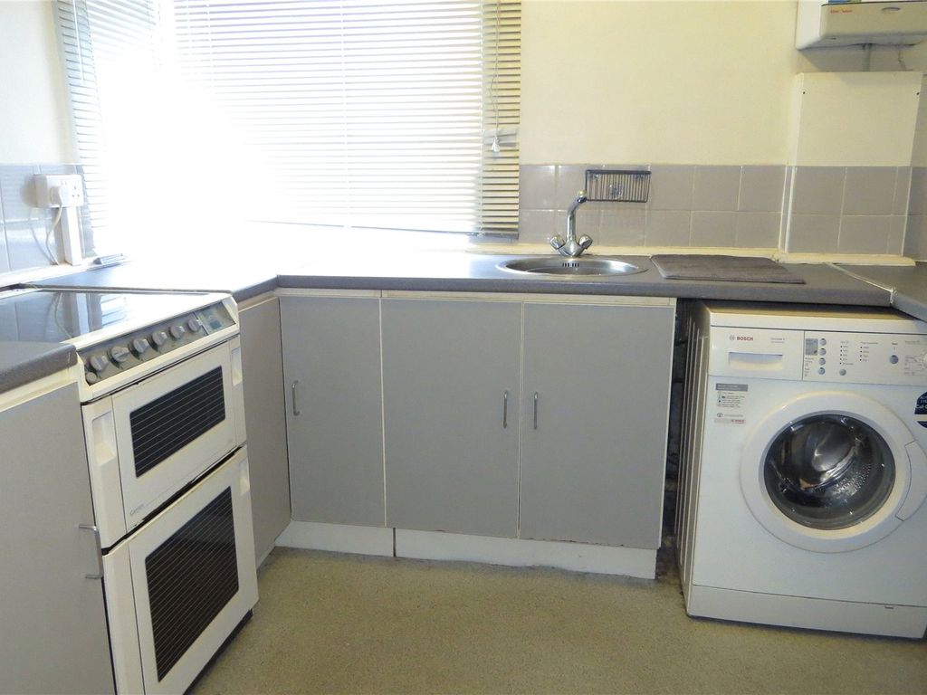 1 bed flat for sale in Tettenhall Road, Wolverhampton, West Midlands WV3, £89,000