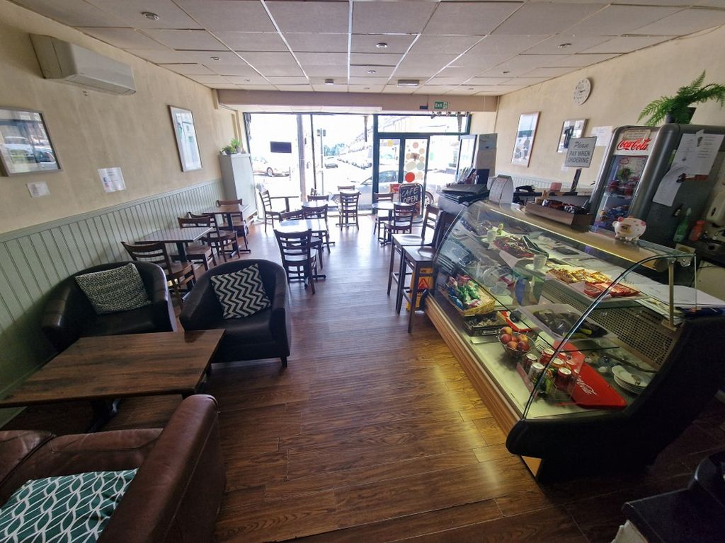 Restaurant/cafe for sale in Cafe/Coffee House & 1-Bed Flat, Southend-On-Sea SS1, £44,950