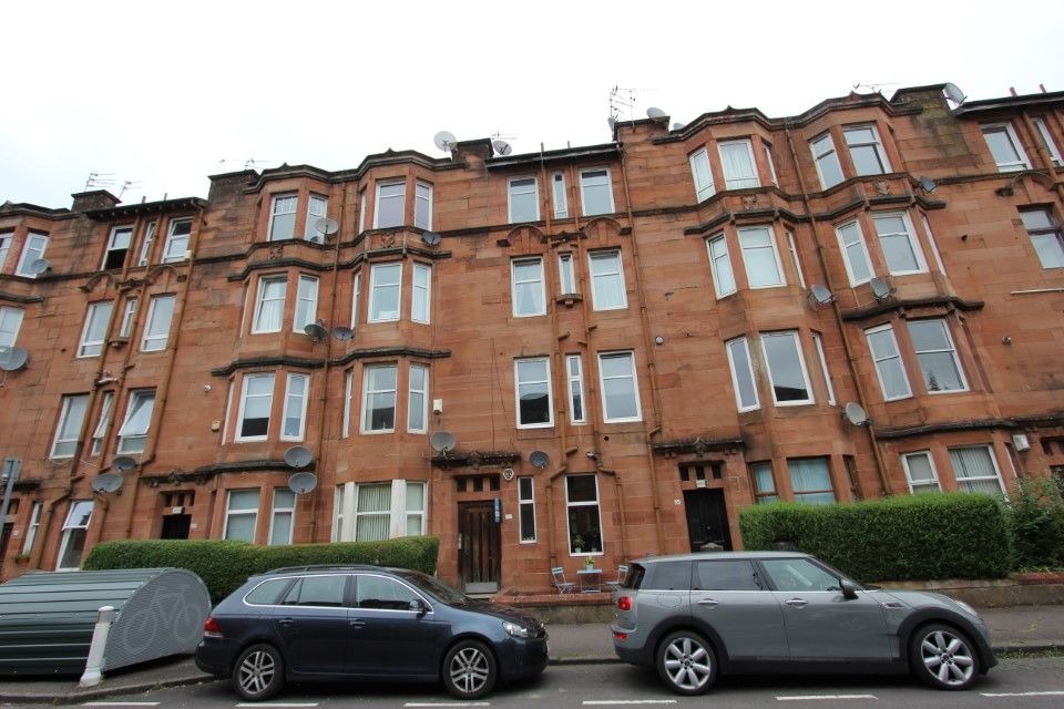 1 bed flat for sale in Garry Street, Battlefield, Glasgow G44, £119,950
