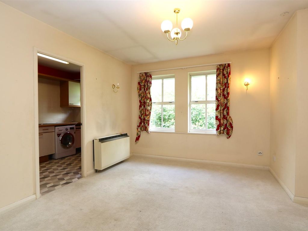 1 bed flat for sale in Brassmill Lane, Bath BA1, £122,000