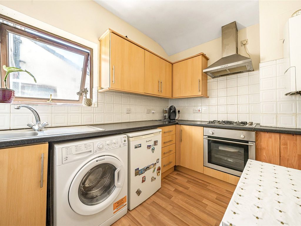 2 bed flat for sale in Westminster Road, Liverpool, Merseyside L4, £90,000