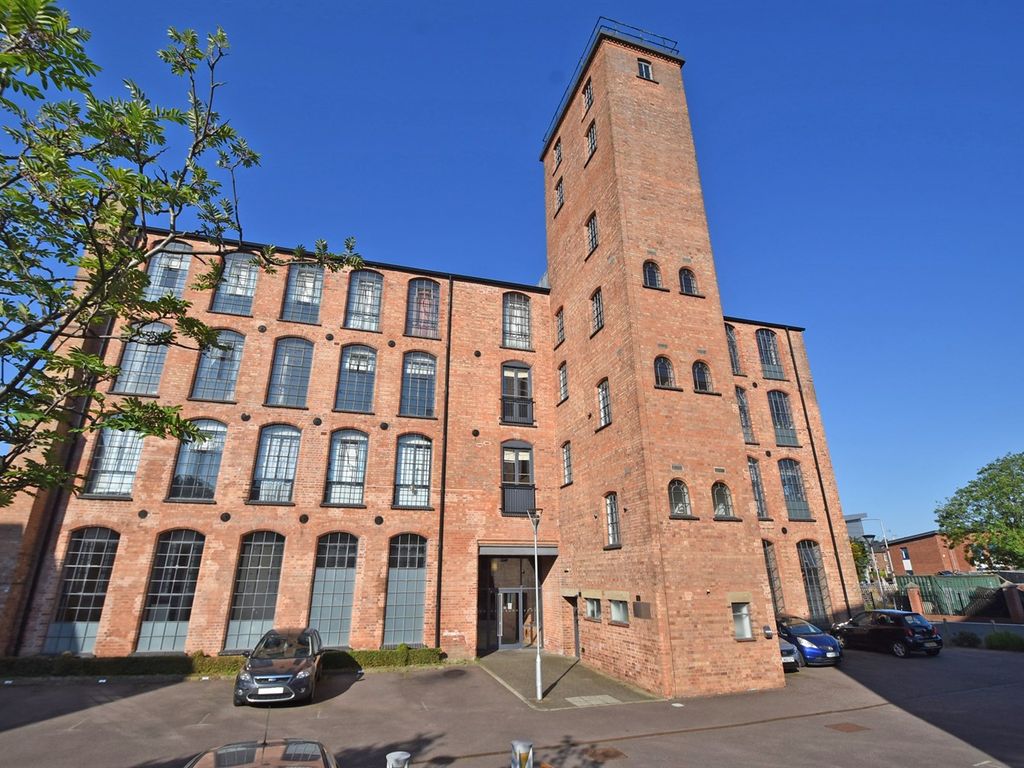 2 bed flat for sale in Wollaton Road, Beeston, Nottingham NG9, £210,000