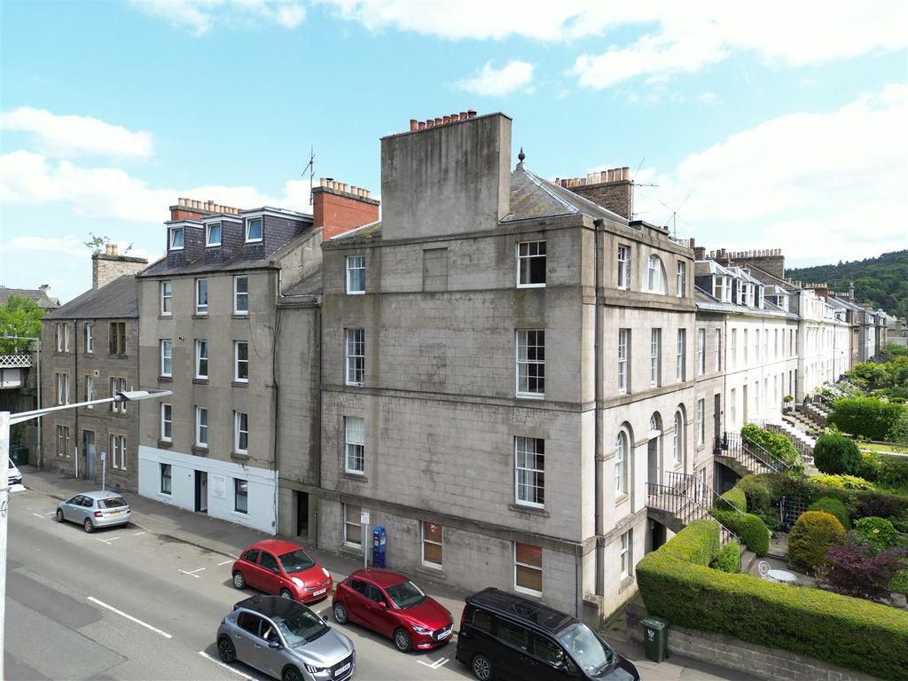 2 bed flat for sale in Scott Street, Perth PH2, £83,000