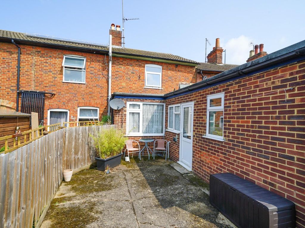 2 bed terraced house for sale in Hockliffe Street, Leighton Buzzard LU7, £240,000