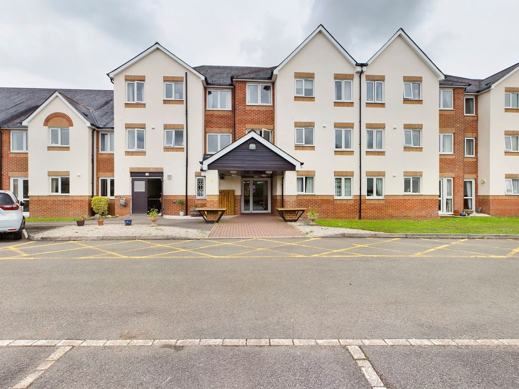 1 bed flat for sale in Marsh Road, Newton Abbot TQ12, £100,000