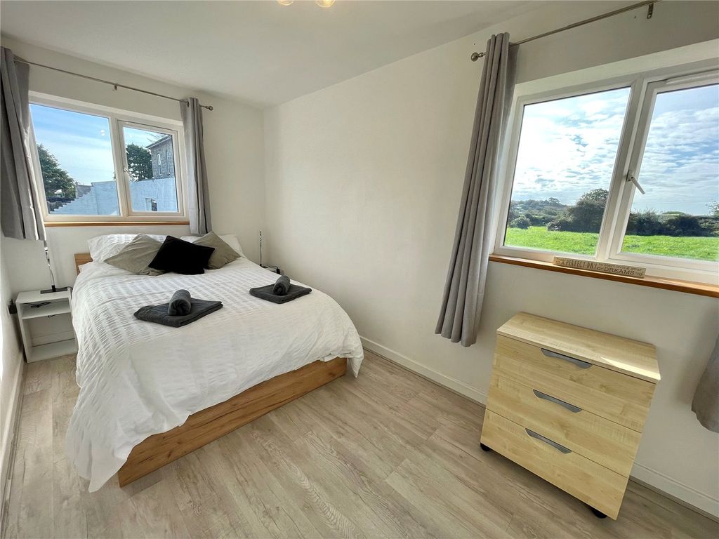 3 bed bungalow for sale in Llanbedrog, Gwynedd LL53, £320,000