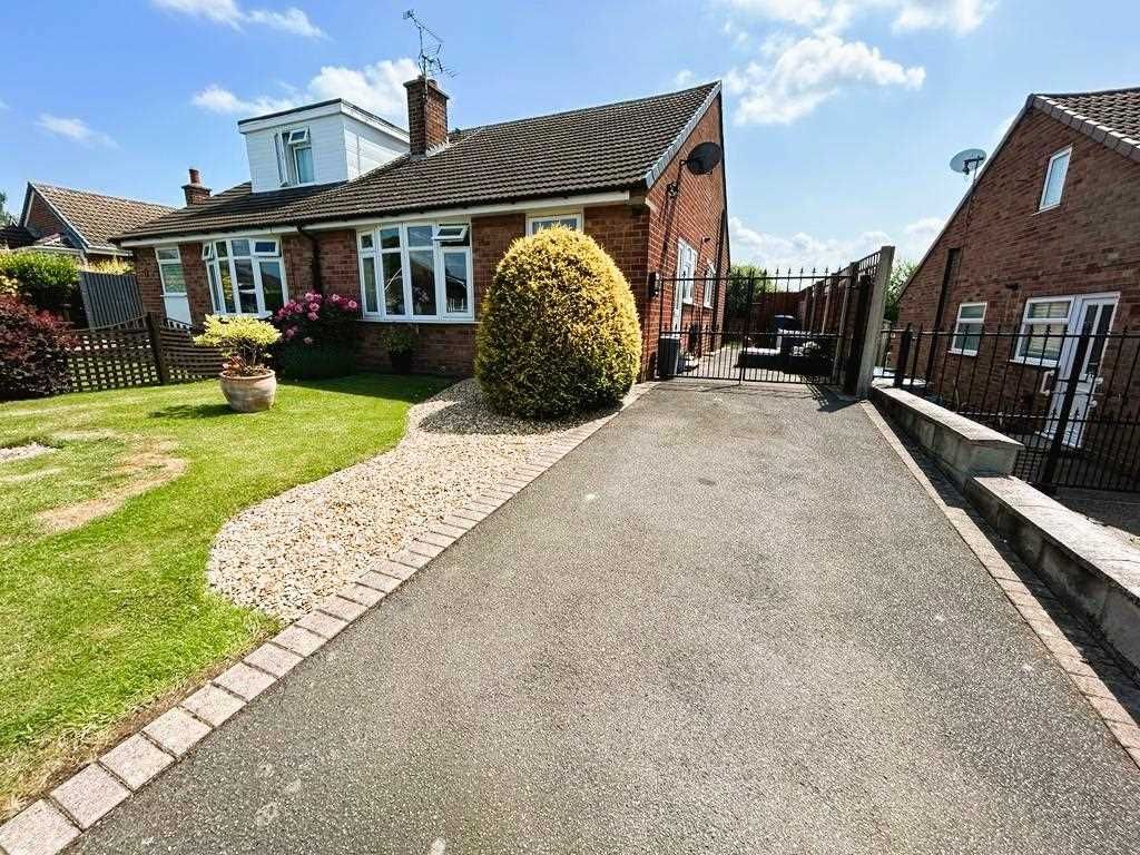 2 bed semi-detached bungalow for sale in Rowan Drive, Keyworth, Nottingham NG12, £260,000