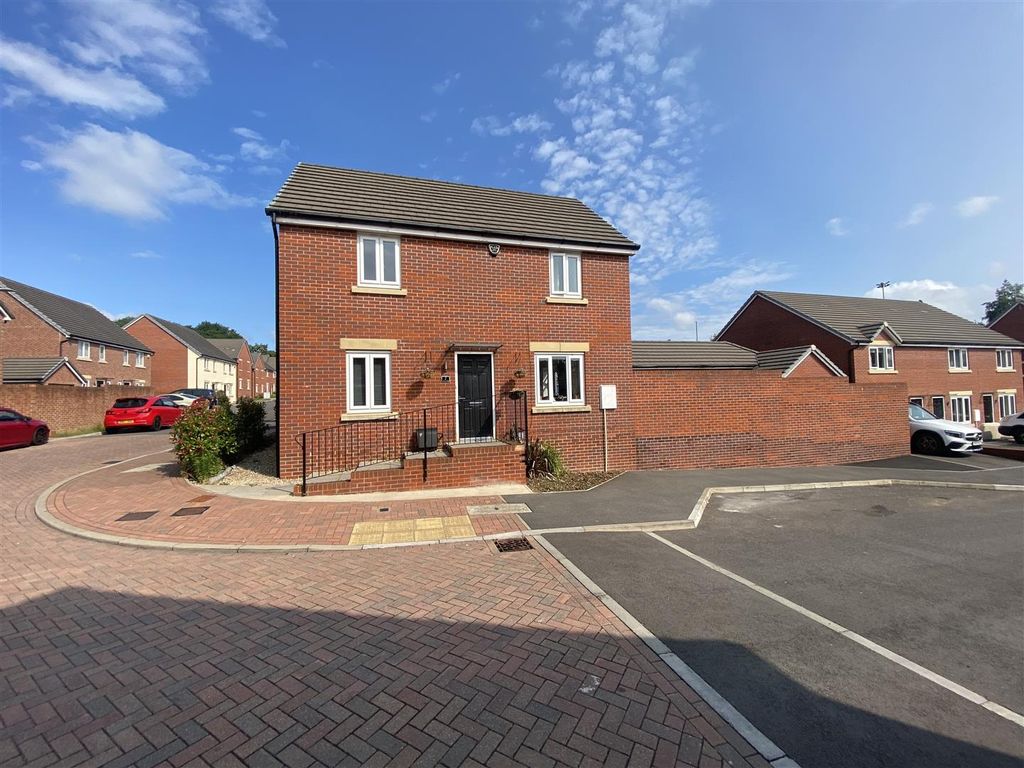 3 bed detached house for sale in Austin Road, Eastleaze, Swindon SN5, £339,500