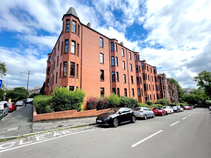 2 bed flat for sale in Wilton Street, Glasgow G20, £195,000
