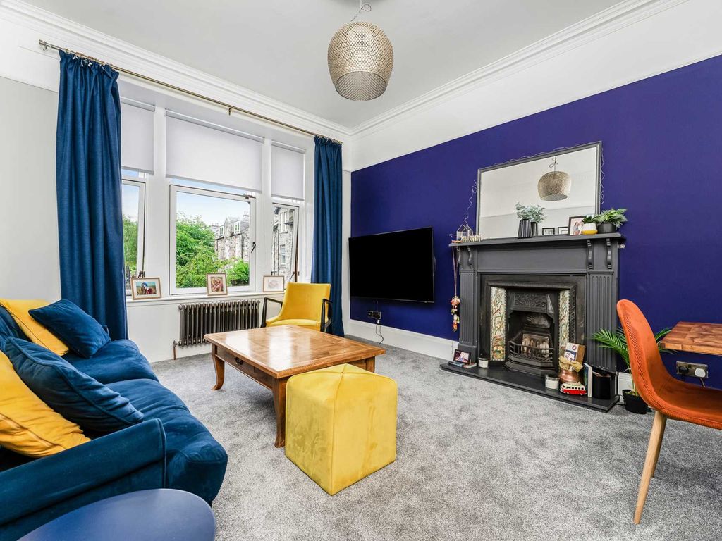 2 bed flat for sale in Moss Road, Kilmacolm PA13, £143,000