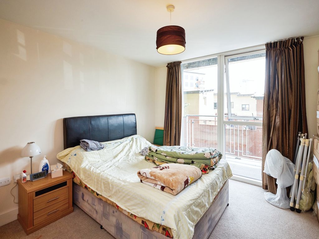 1 bed flat for sale in Langley Walk, Birmingham, West Midlands B15, £145,000