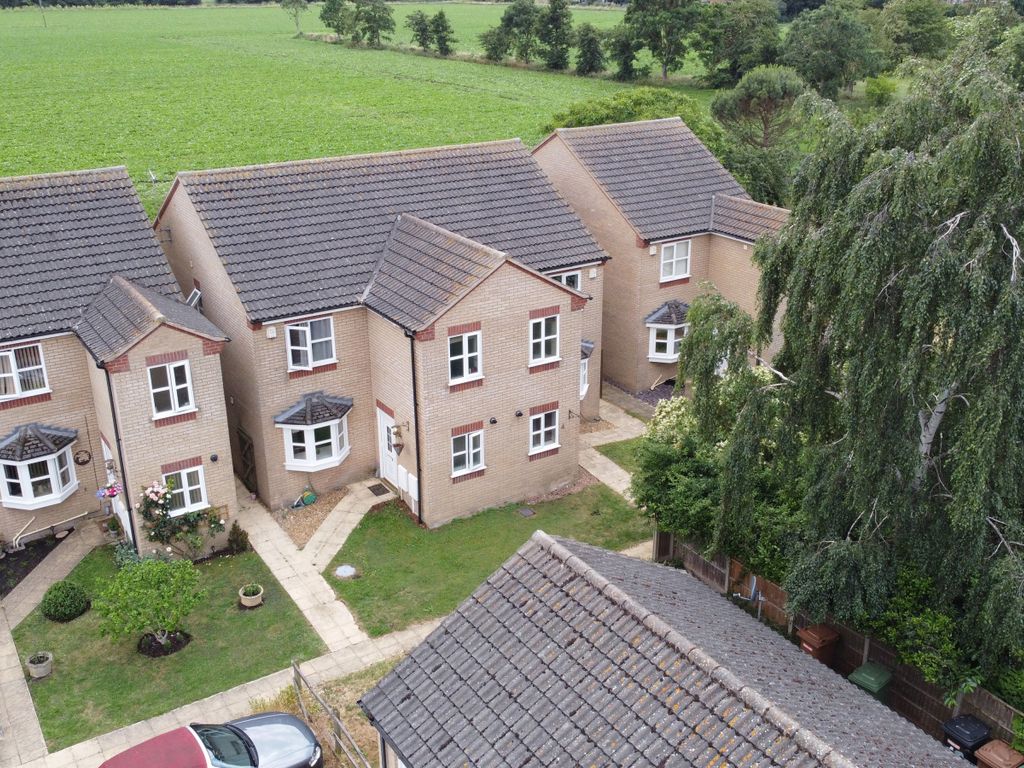 3 bed semi-detached house for sale in East Close, Newborough, Peterborough PE6, £270,000