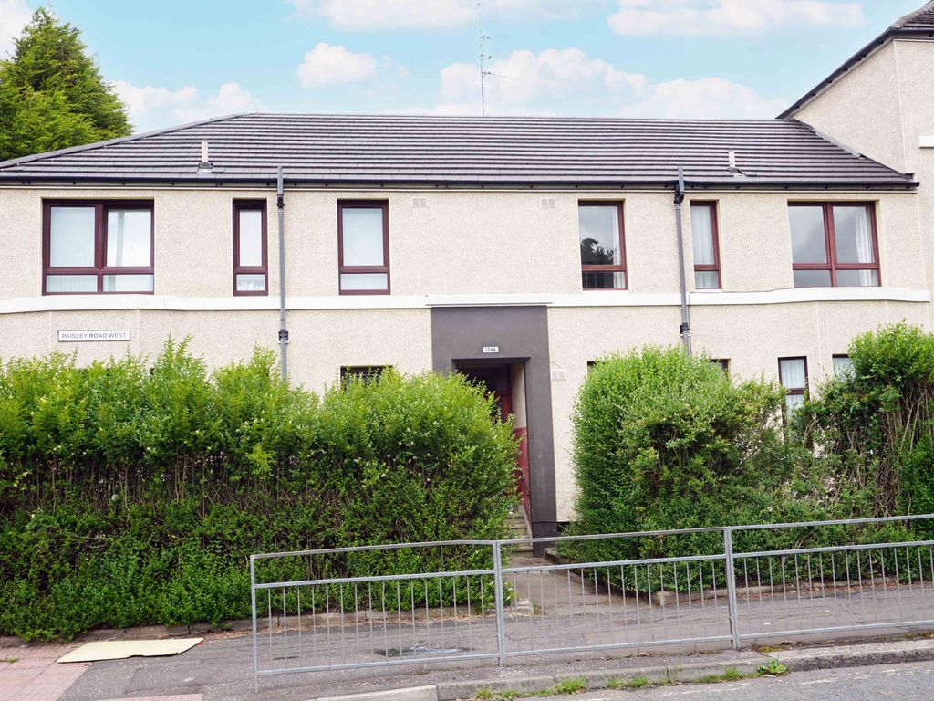 2 bed flat for sale in Paisley Road West, Glasgow G52, £85,000