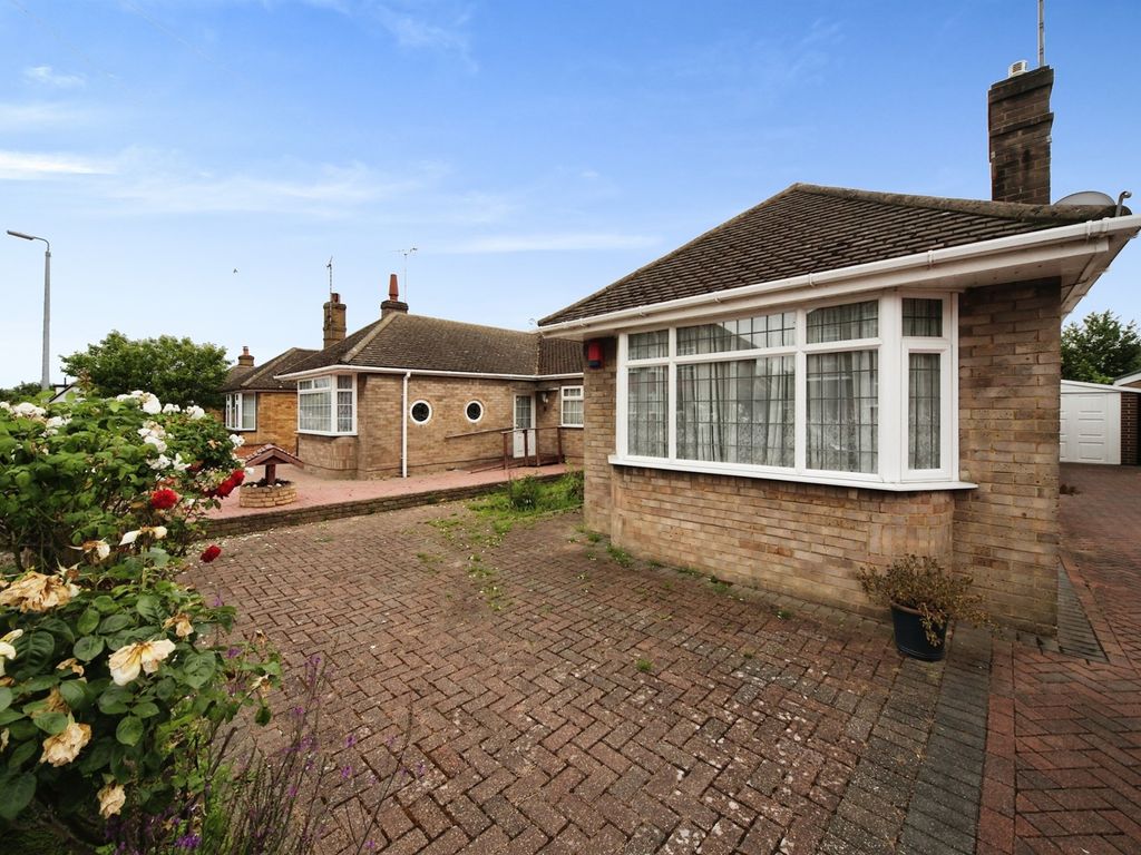 2 bed semi-detached bungalow for sale in Leafields, Houghton Regis, Dunstable LU5, £300,000