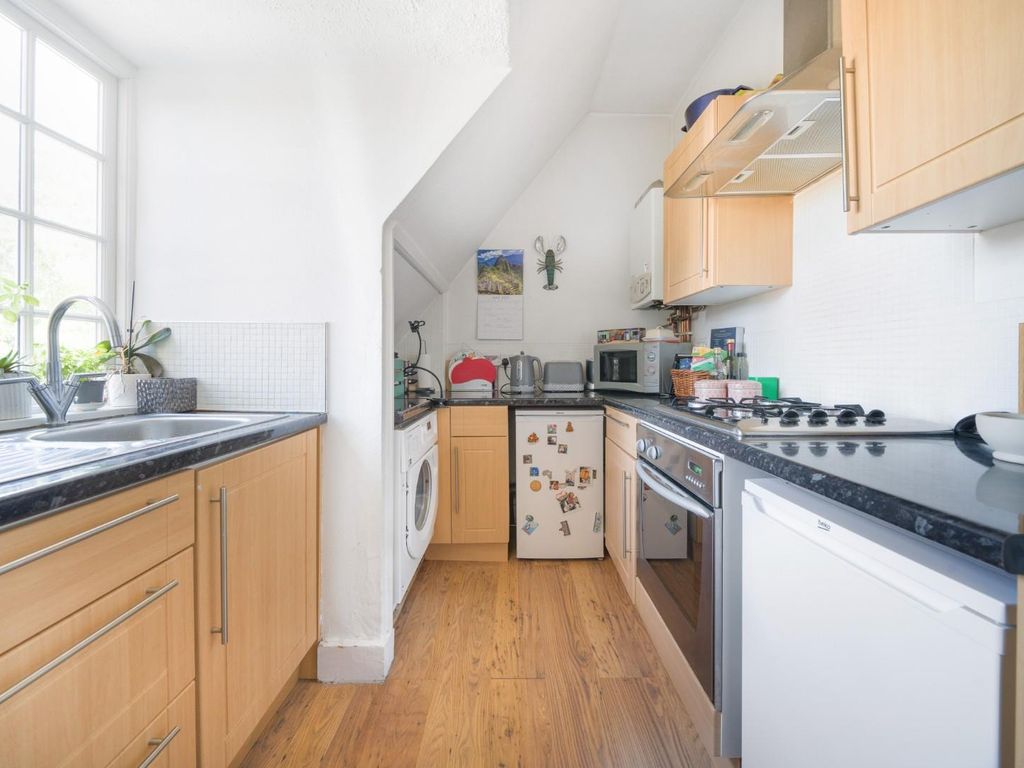 1 bed flat for sale in Park Hill, Bickley, Bromley BR1, £325,000
