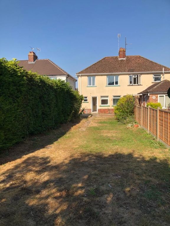 3 bed semi-detached house for sale in Lansdowne Close, Calne SN11, £220,000