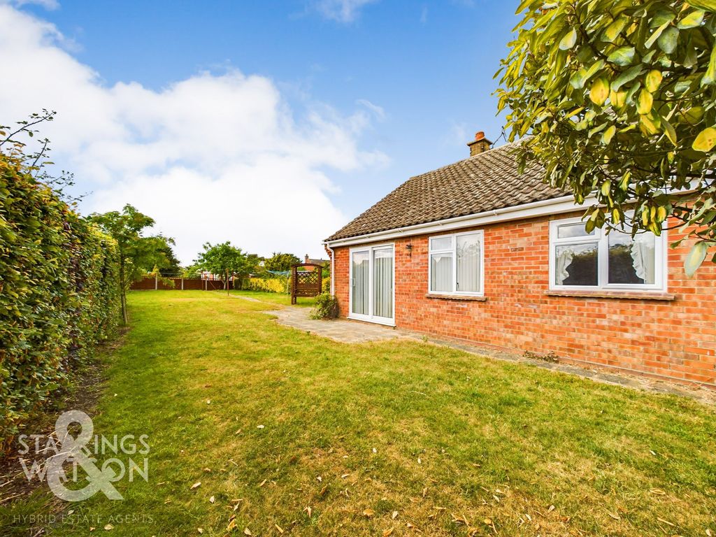 3 bed semi-detached bungalow for sale in Martin Road, Redenhall, Harleston IP20, £230,000