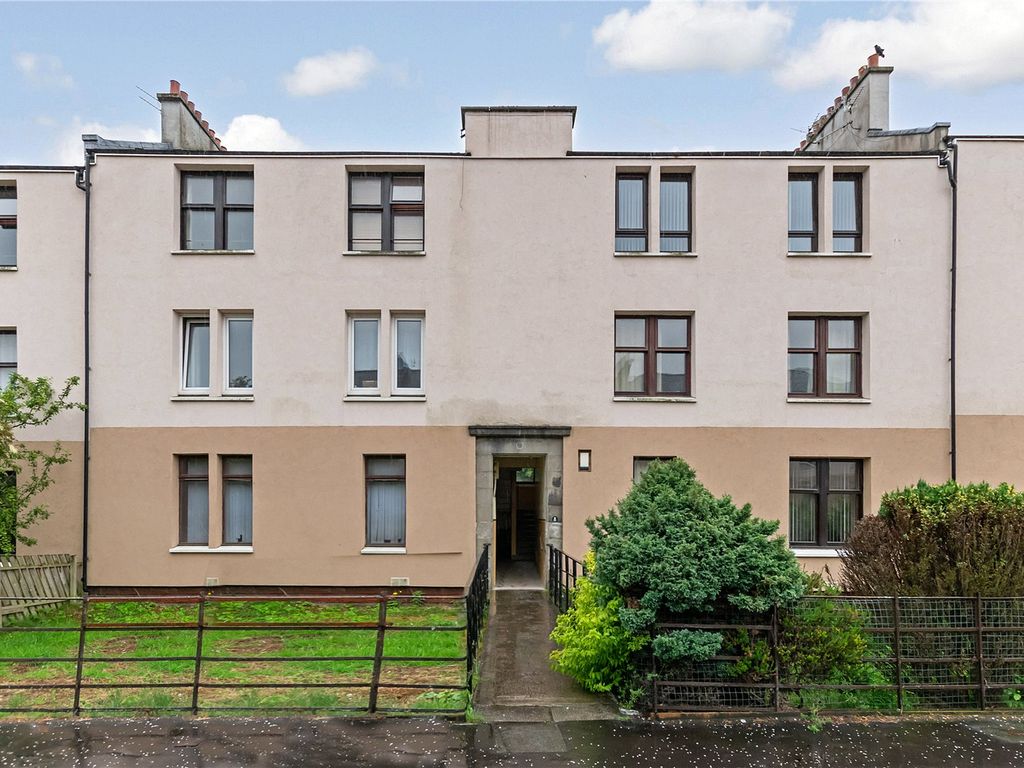 2 bed flat for sale in Marryat Street, Dundee, Angus DD3, £80,000