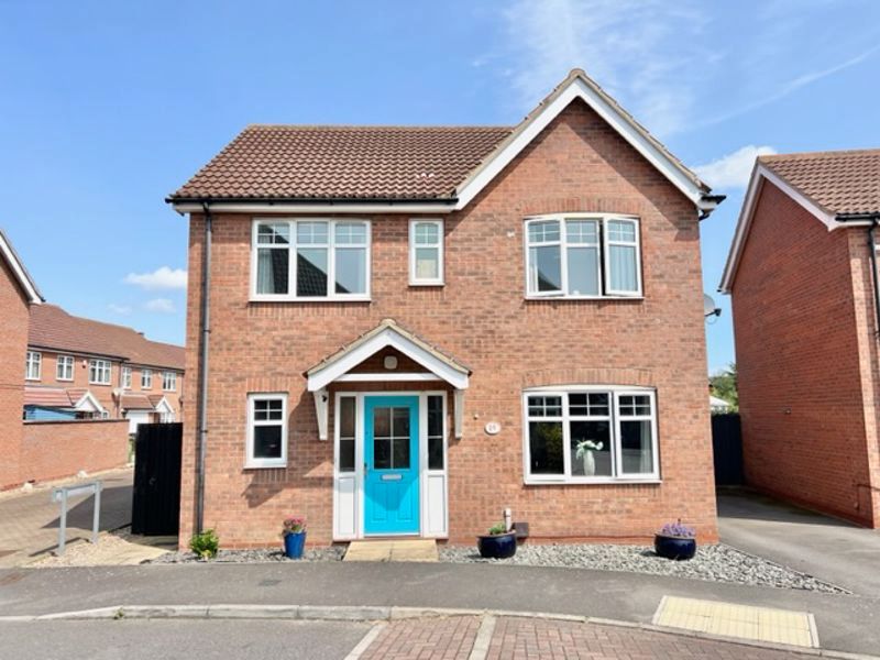 4 bed detached house for sale in Amberley Close, Scartho Park, Grimsby DN33, £270,000