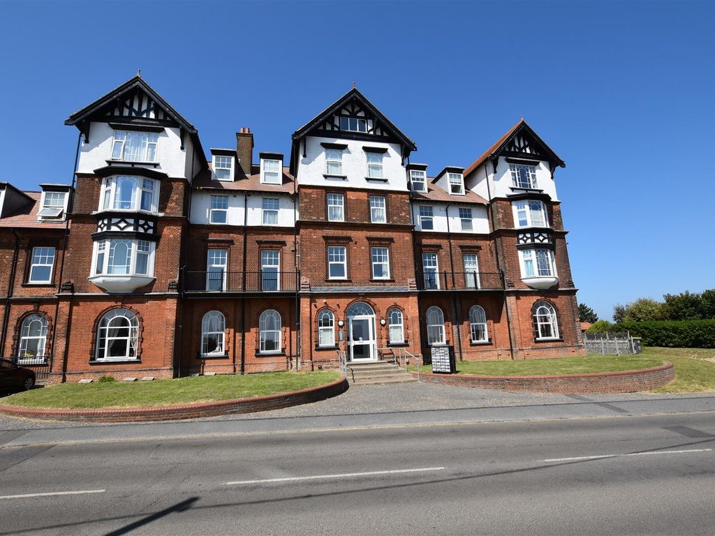 1 bed flat for sale in Cromer Road, Mundesley, Norwich NR11, £130,000