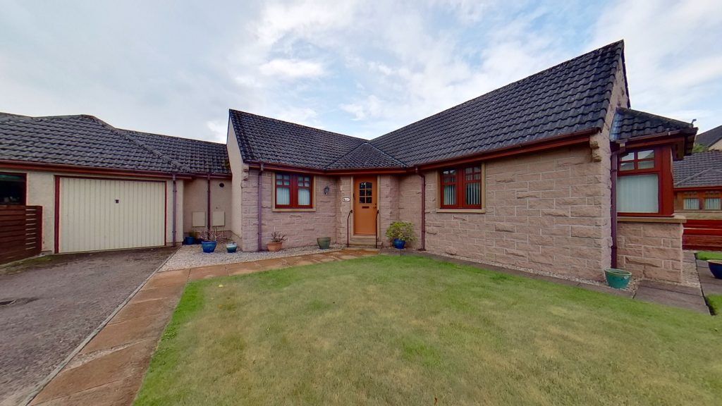 3 bed bungalow for sale in 5 Mosset Grove, Forres, Moray IV36, £260,000