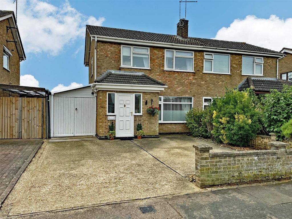 3 bed semi-detached house for sale in Caithness Road, Stamford PE9, £335,000