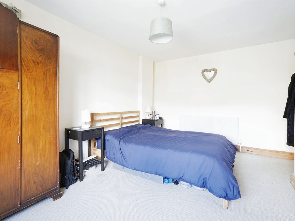 3 bed detached house for sale in Garden Street, Bradford BD9, £150,000