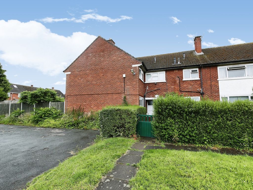 2 bed flat for sale in Carden Avenue, Winsford CW7, £65,000