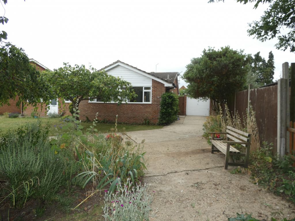 2 bed semi-detached bungalow for sale in Sceptre Close, Tollesbury, Maldon CM9, £325,000
