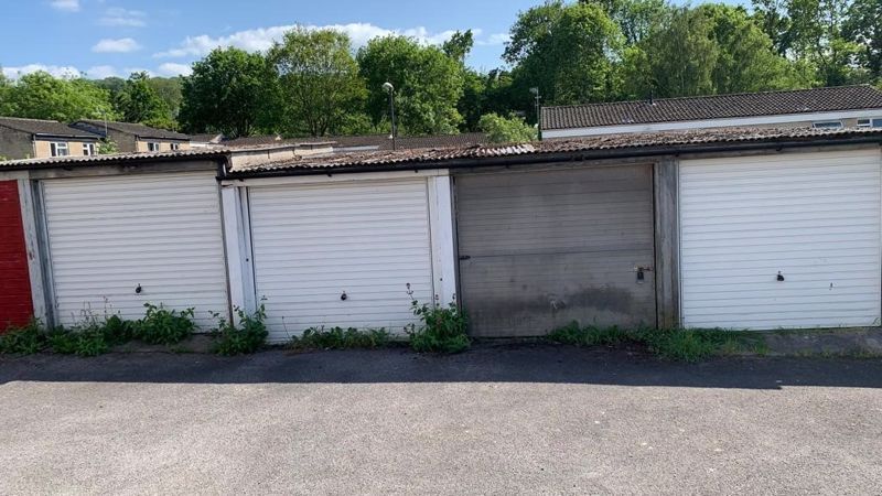 Parking/garage for sale in Maple Gardens, Bath BA2, £25,000